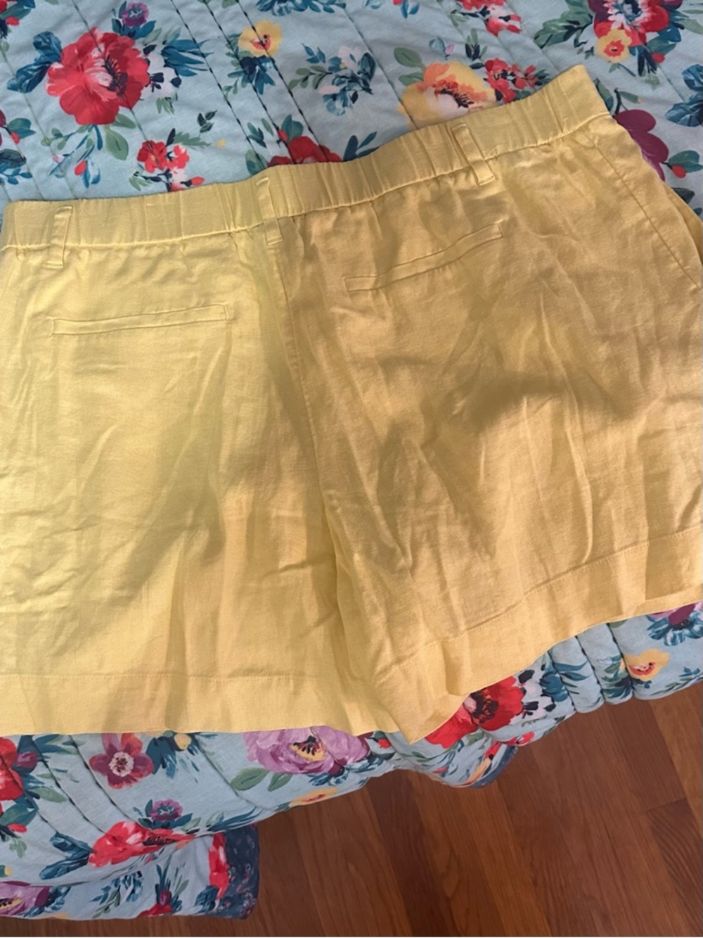 a new day Light Yellow High-Waist Linen Blend Women’s Shorts - Picture 3 of 5